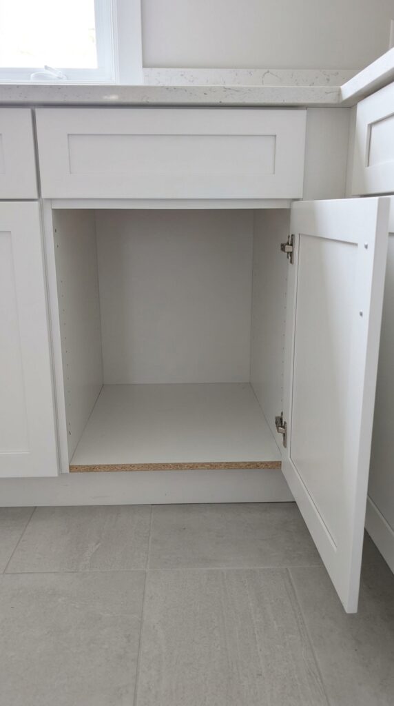 Pull-Out Cabinet Hamper