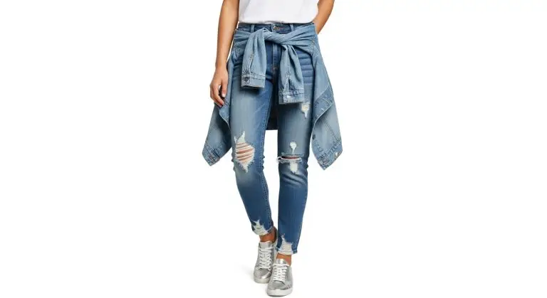 Silver Sneaker Casual Outfit Ideas